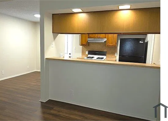 2 bed, 850 sqft, $1,325 — Photo 3