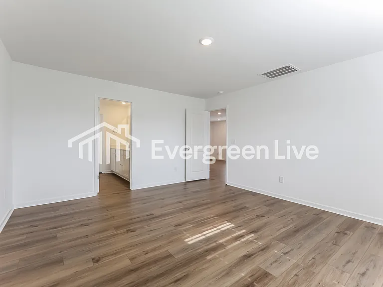 1372 Hugh Mack Ct — Photo 8