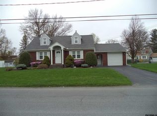 2083 Careleon Rd, Schenectady, NY 12303