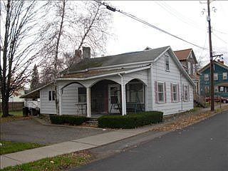 4th image of 207 John St