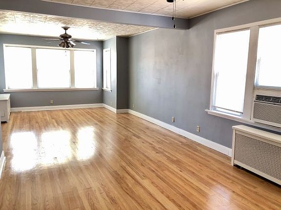 5th image of 1533 S 60th Ct