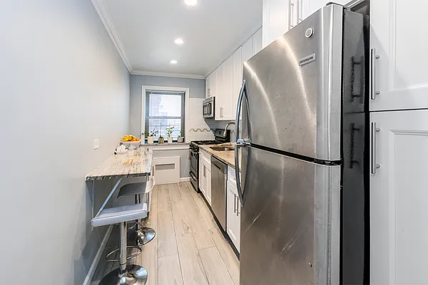 Sold by Compass | media 7