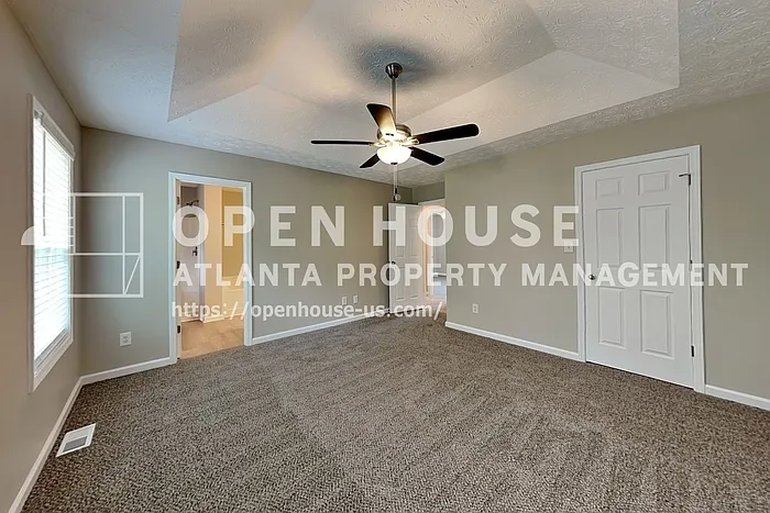 110 Rockefeller Ln — Photo 11