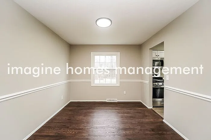 7746 Skylineview Dr — Photo 3