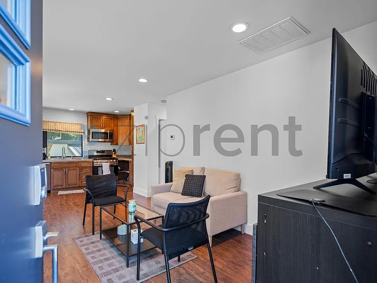 1701 Whitham Ave — Photo 40