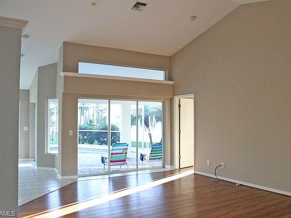 3rd image of 3519 SW 29th Ave