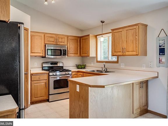 5th image of 20799 Buchanan St NE