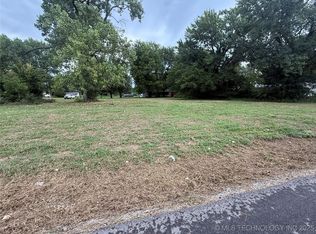 S Cresthaven St, Porter, OK 74454