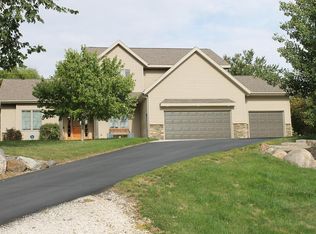 1961 Louise Ridge Rd, Fort Dodge, IA 50501