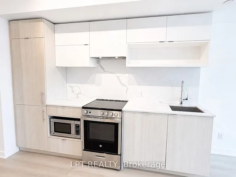 100 Queen St E #2308 — Photo 5