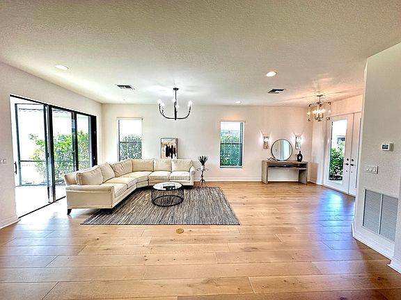 4th image of 4084 Nova Ln