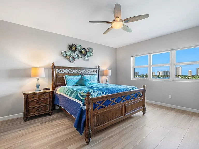 2640 Lake Shore Dr #711 — Photo 23