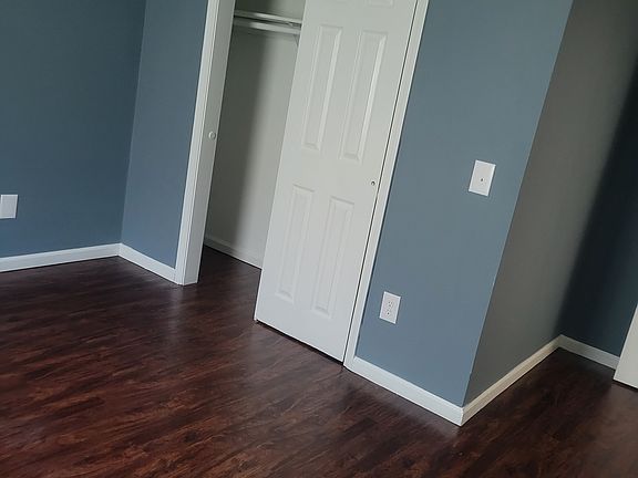 3rd image of 58 Hinsdale Pl Floor 2