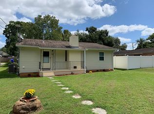 810 N New Hampshire Ave, Tavares, FL 32778