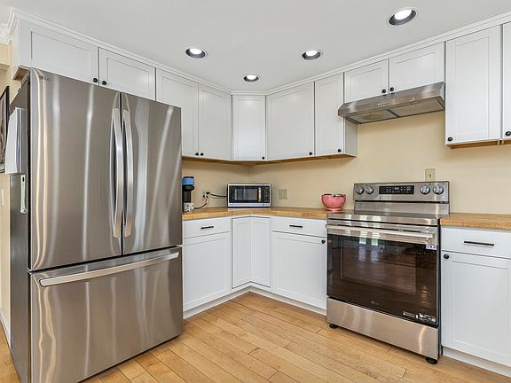 3rd image of 411 Shaker Road