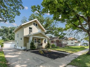 826 Daniels St NE, Cedar Rapids, IA 52402