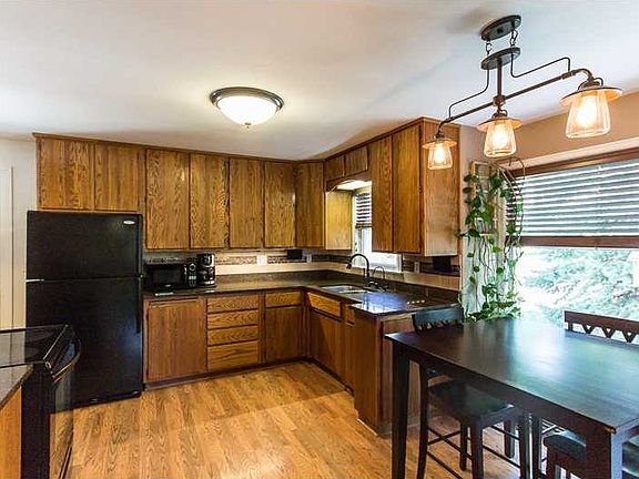 3rd image of 2510 Silver Blvd