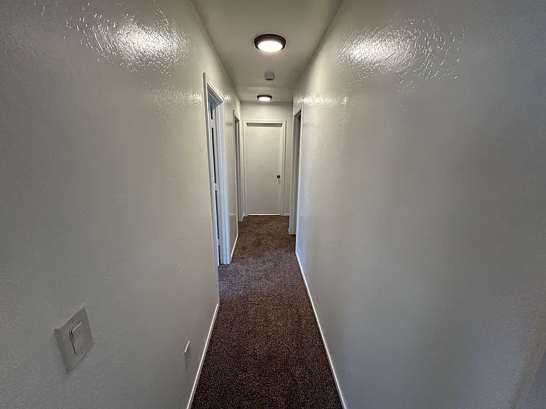 7028 S 46th Dr — Photo 23