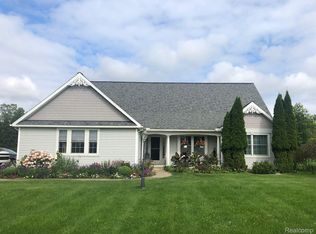 1754 Callis Rd, Lapeer, MI 48446