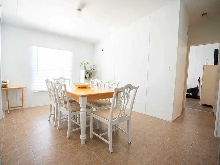 20511 N Sabine Dr — Photo 7