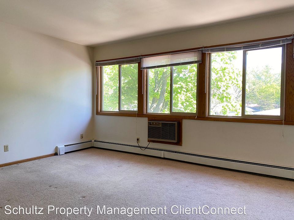 2nd image of 3825 Roberts Dr #11