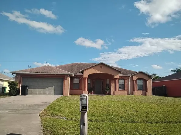 1058 SW Facet Ave, Port Saint Lucie, FL 34953