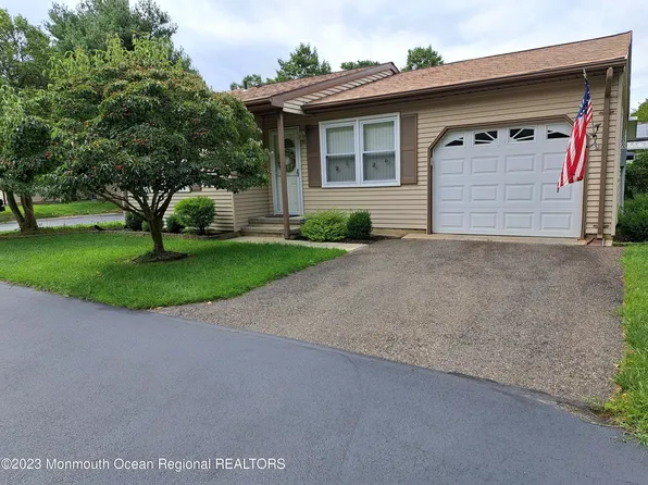 56 Norwalk Avenue, Whiting, NJ 08759