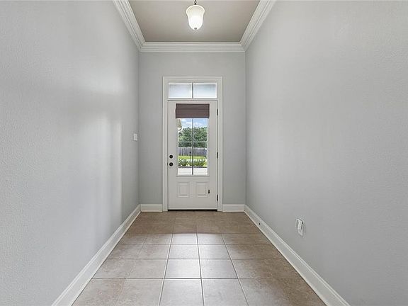 3rd image of 1717 Orchard Dr