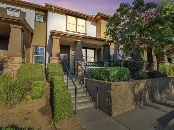 555 Clydesdale Dr Unit 54, Oakdale, CA 95361