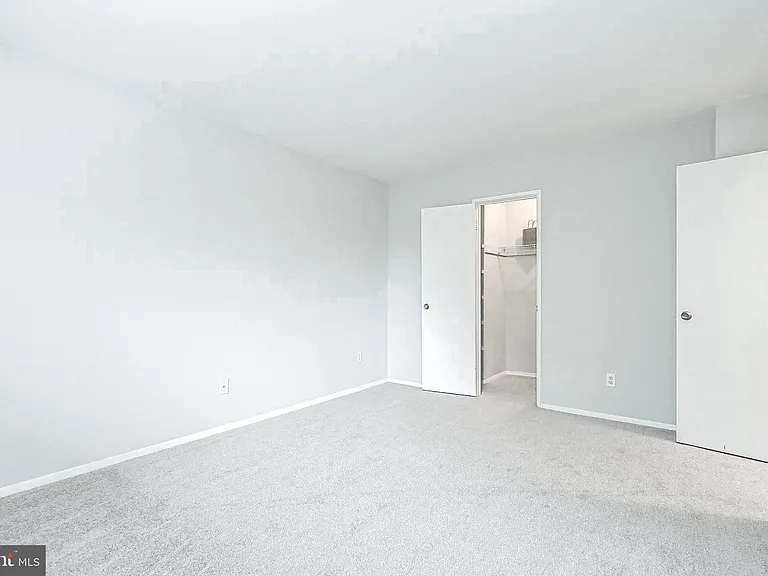 8000 Le Havre Pl #12 — Photo 15
