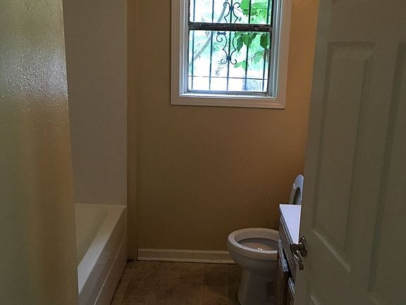 5th image of 2932 Fulton St