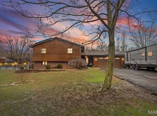 2039 Shook Ln, Centralia, IL 62801