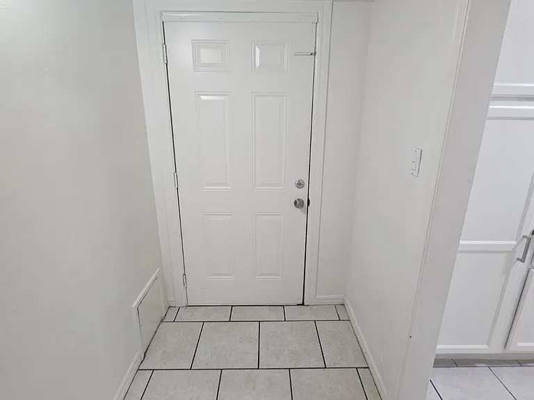 4619 E Almeria Rd — Photo 5