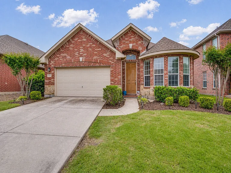 16312 Dry Creek Blvd — Photo 2