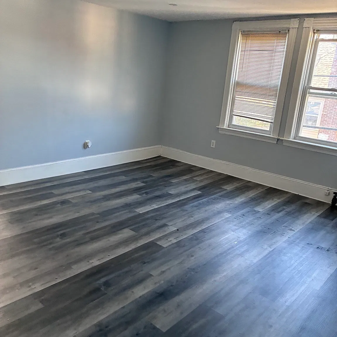 4 bed, 2.0 bath, 1100 sqft, $2,400 — Photo 4