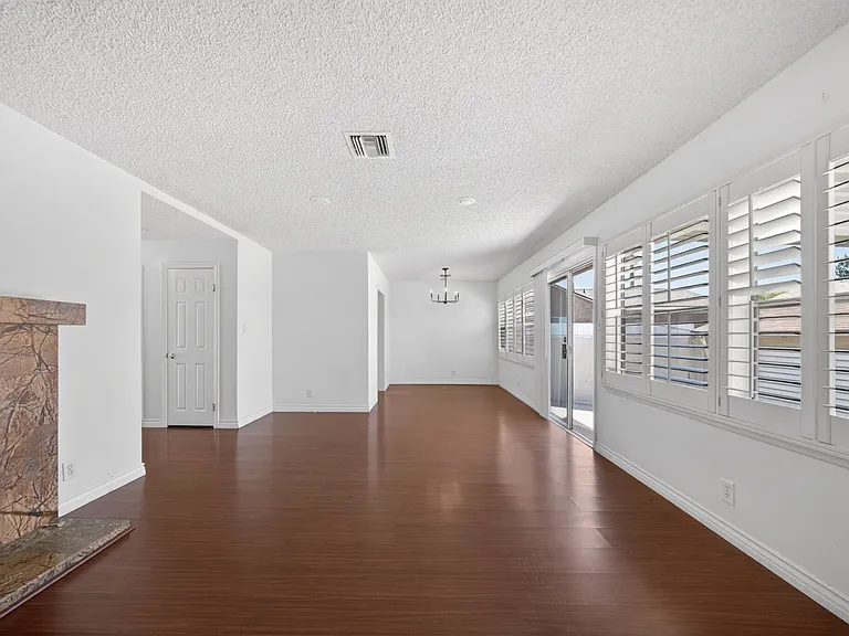 2025 Jolley Dr — Photo 3
