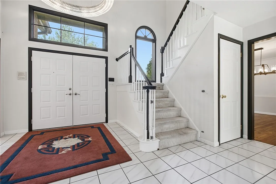 4 bed, 3.5 bath, 3073 sqft, $3,900 — Photo 4