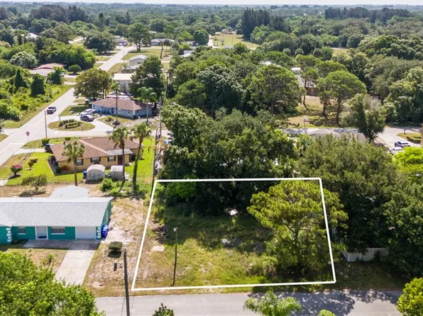 8676 65th Dr, Vero Beach, FL 32967