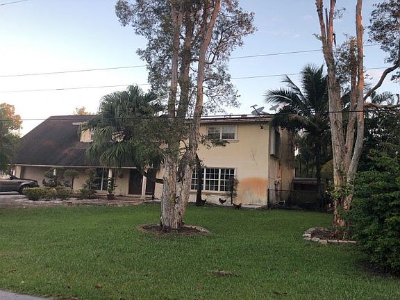 3rd image of 11751 SW 1st St