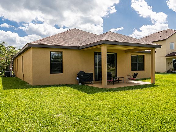 4th image of 2587 Vineyard Cir