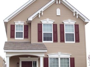 9900 Switchgrass Ln, Eden Prairie, MN 55347