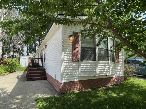 13853 Bronte Dr N #23, Utica, MI 48315