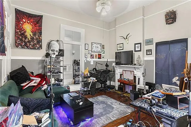 1 bed, 1.0 bath, 562 sqft, $1,300 — Photo 2