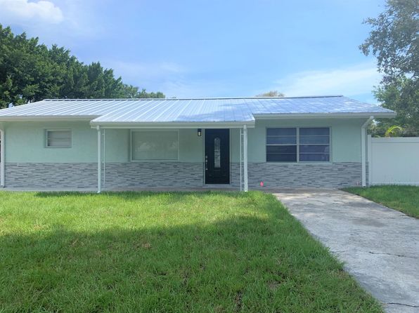 2136 Palm Ter