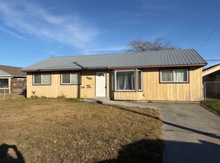 136 J St NE, Ephrata, WA 98823