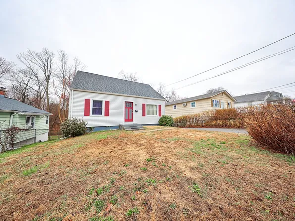 123 Lakeview Avenue, Waterbury, CT 06705