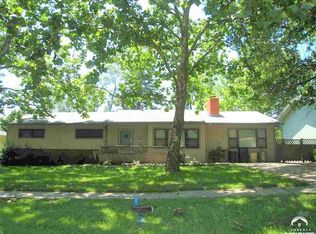 2421 Ridge Ct, Lawrence, KS 66046