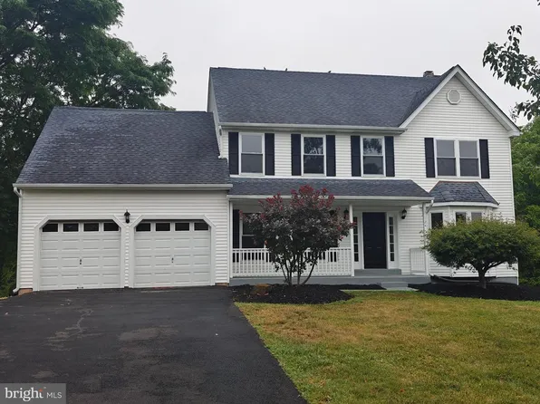 124 Horseshoe Ln, North Wales, PA 19454