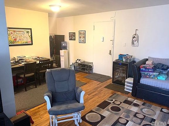 4th image of 10 Monroe Blvd APT 4A