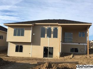 16359 Lothrop Cir, Omaha, NE 68116